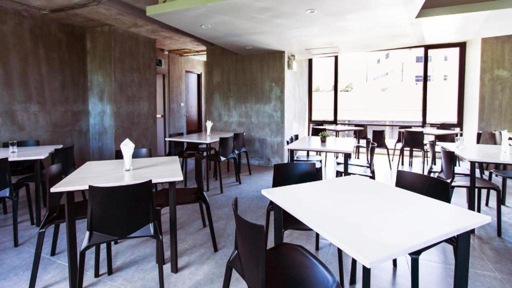 B2 Phuket Boutique & Budget Hotel Extérieur photo